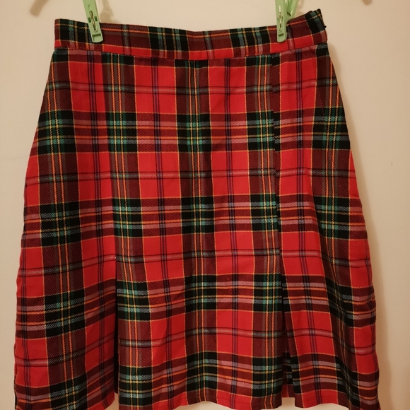 Red plaid/checked skirt - Picture 4 of 5